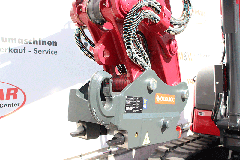 OilQuick Schnellwechsler am Yanmar SV 86-7 OQ 45 – schneller und sicherer Wechsel von Anbaugeräten direkt aus der Kabine für maximale Effizienz auf der Baustelle