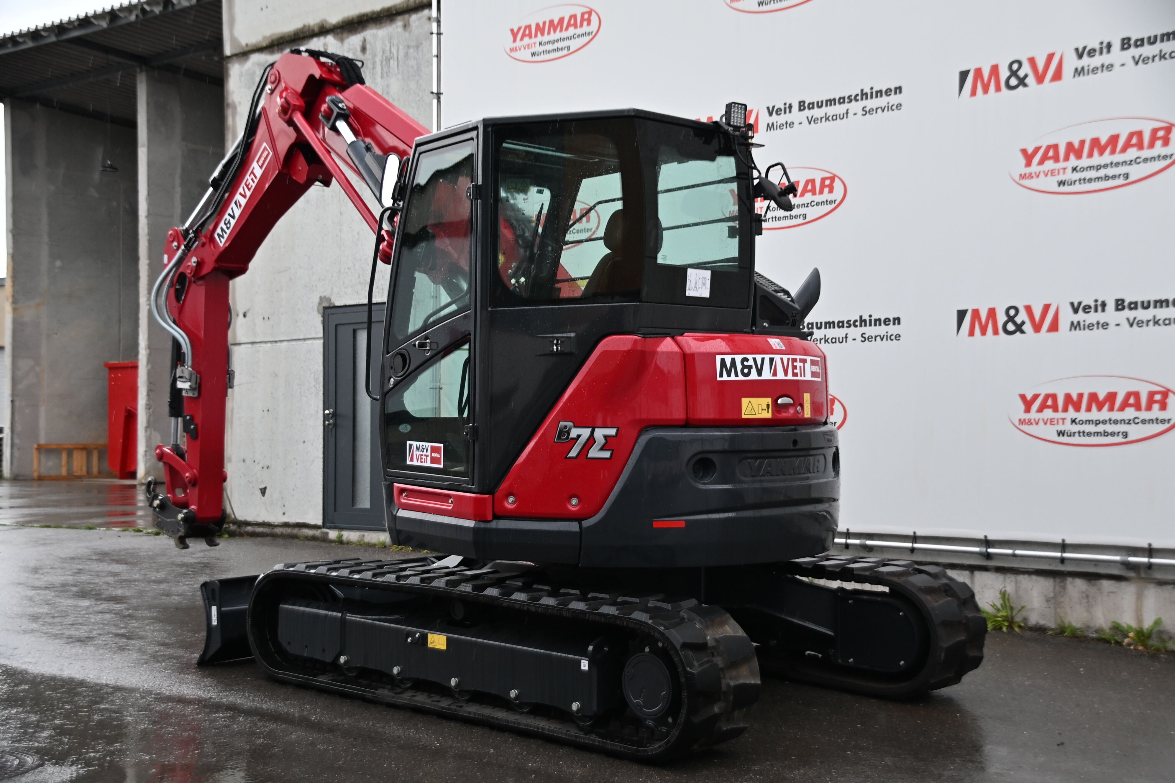 Kompaktes Kurzheck- Design des Yanmar B7-6 Midibagger