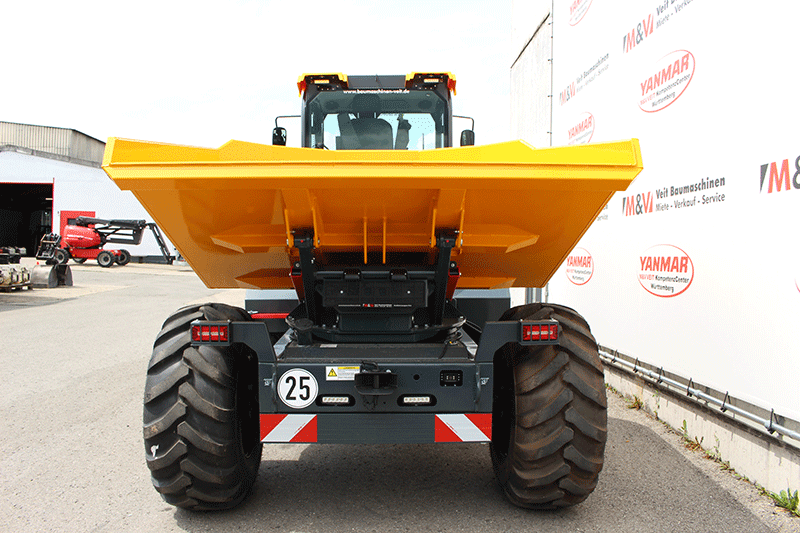 Heckansicht des Bergmann C 810 Raddumpers mit Kabine – leistungsstarker Raddumper für Materialtransport, Erdarbeiten und anspruchsvolle Baustelleneinsätze im Tief- und Gartenbau