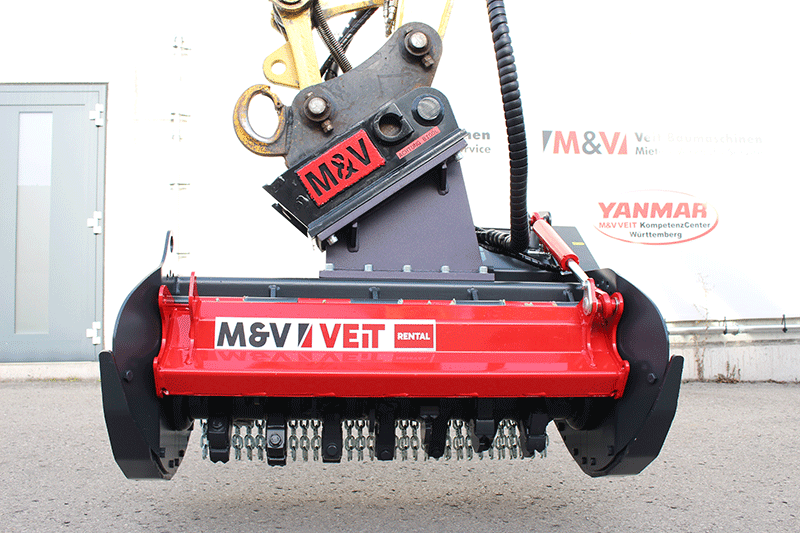 Seitenansicht des Mini BMS 105 Mulchers zur Miete bei M&V Veit – kompakter Anbau-Mulcher für Baustellen- und Landschaftspflegeeinsätze