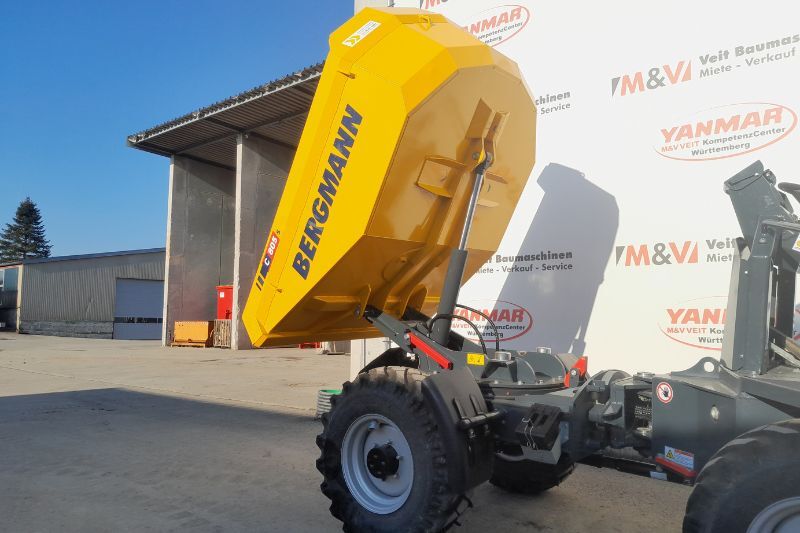 Entladevorgang des Bergmann C805s Dumpers