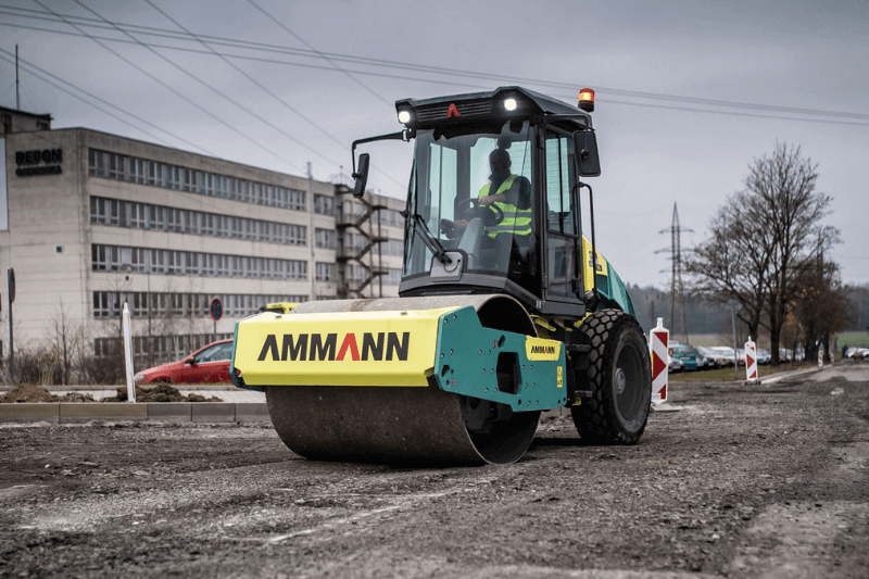 Linke Seite des Walzenzugs Ammann ARS 70