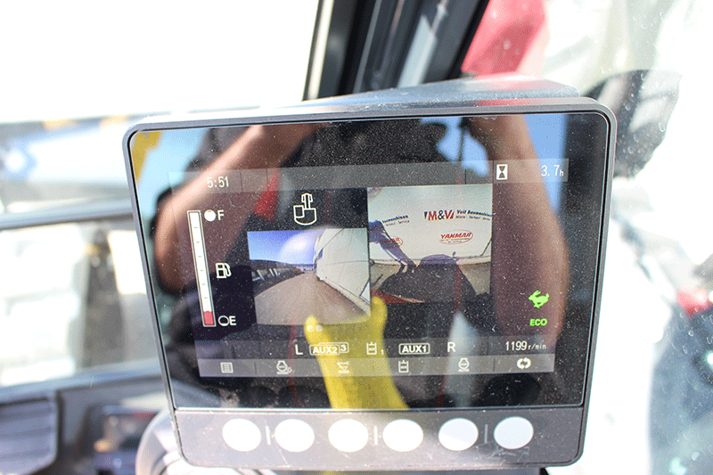 Digitales Display und präzise Maschinensteuerung des Yanmar SV100-7 2PB Baggers