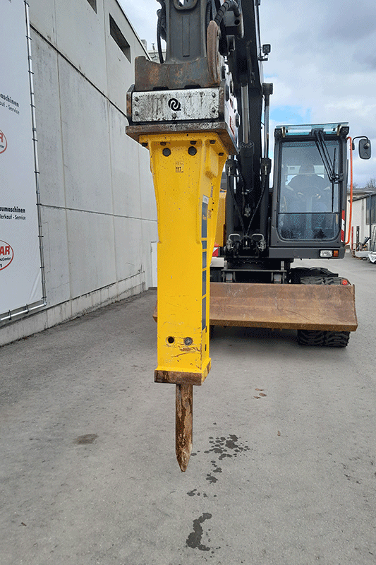 Epiroc Hydraulikhammer MB 750 zur Miete in Stuttgart mit OQ 65 Schnellwechsler – kraftvoller Abbruchhammer für Bagger auf Baustellen