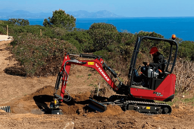 Baustelleneinsatz mit dem SV17VT Minibagger von Yanmar