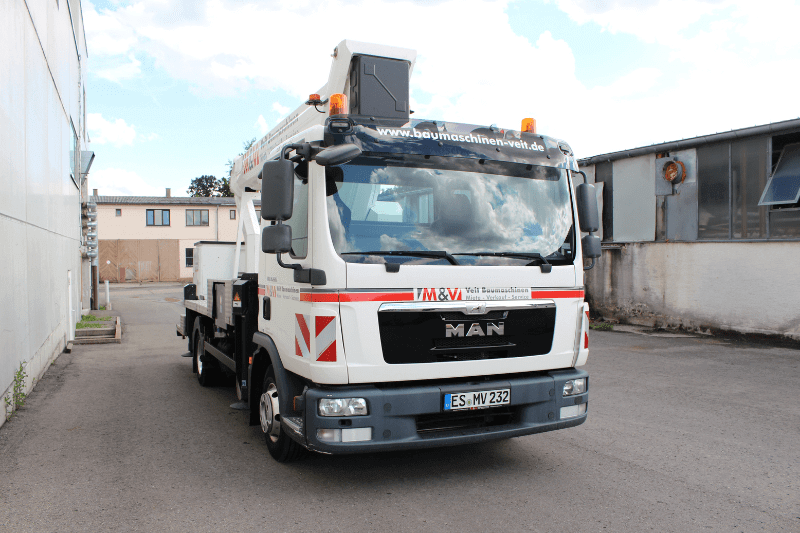 LKW-Arbeitsbühne Ruthmann Steiger T 230 von vorne