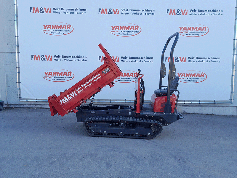 Seitenansicht des Yanmar C 12 Dumper mit Kettenfahrwerk und Dreiseitenkipper für flexiblen Materialtransport auf der Baustelle